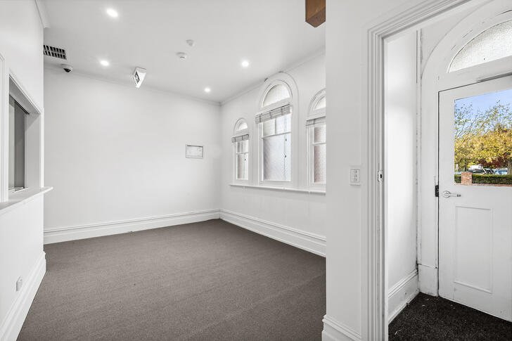 2 Jennings Street Street, Kyneton image 2