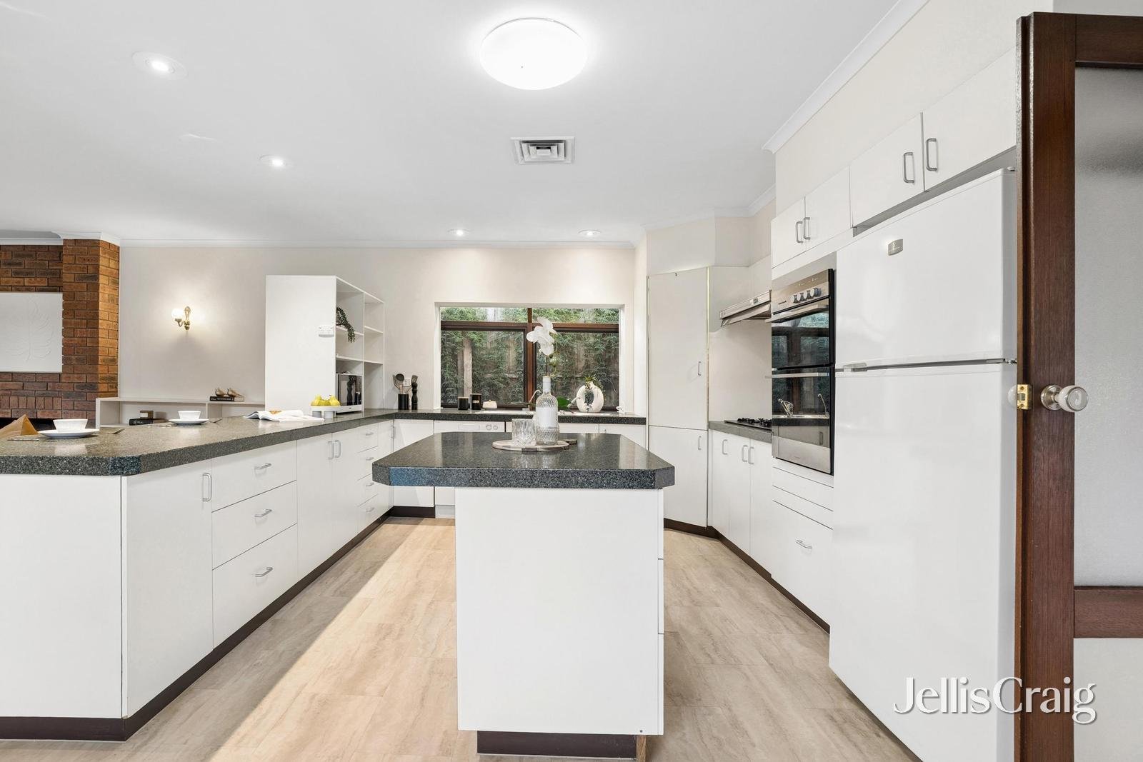2 Jocelyn Court, Doncaster&nbsp;East image 6