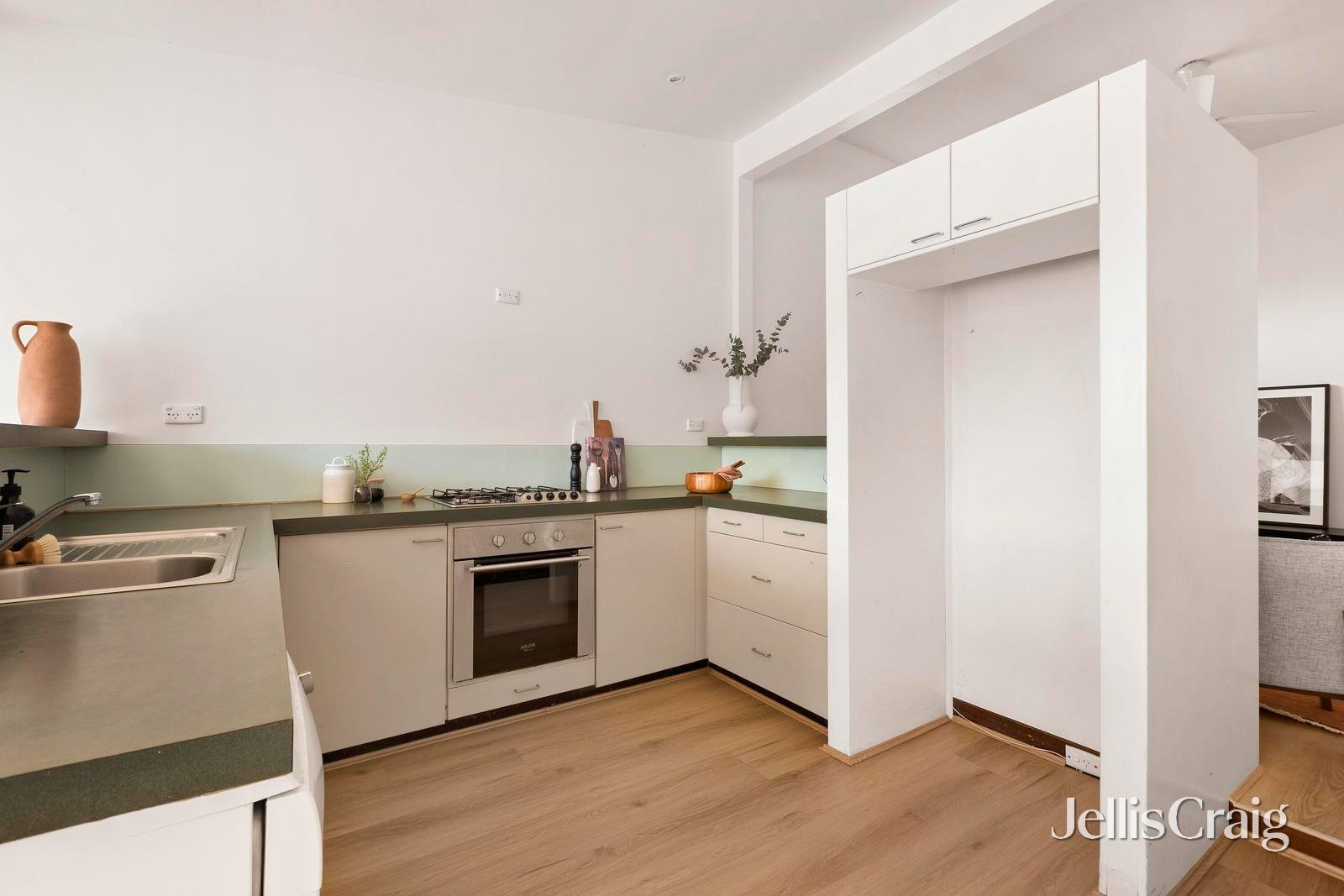 2 John Street, Flemington image 3
