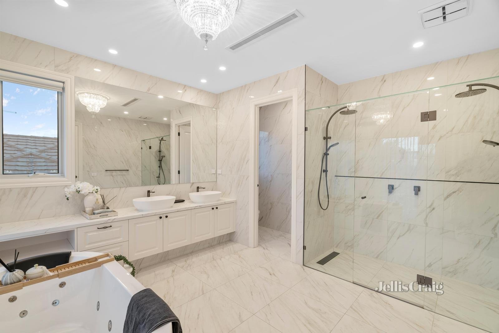 2 Jubilee Street, Mount Waverley image 17