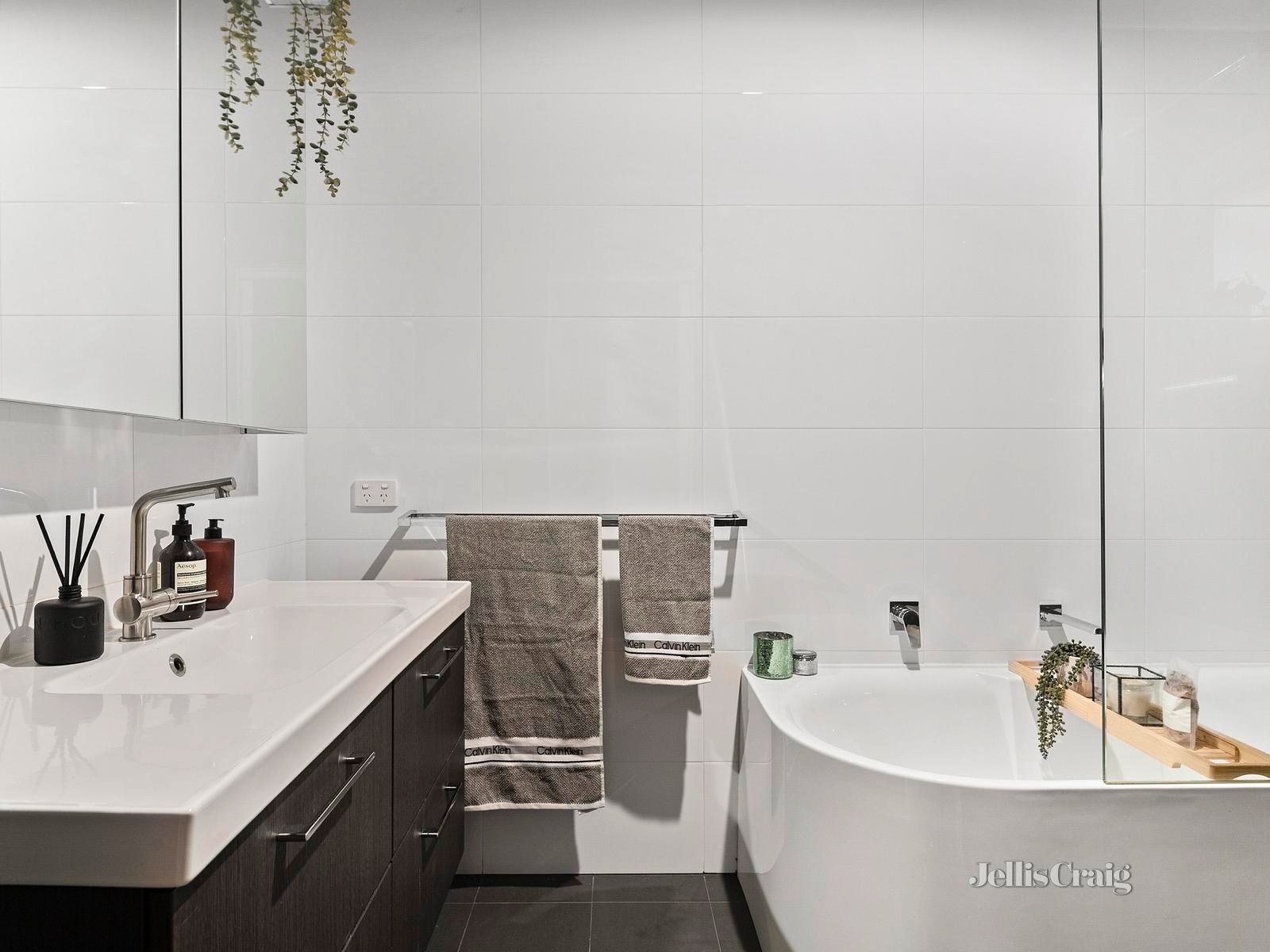 2 Judith Avenue, Warrandyte image 11