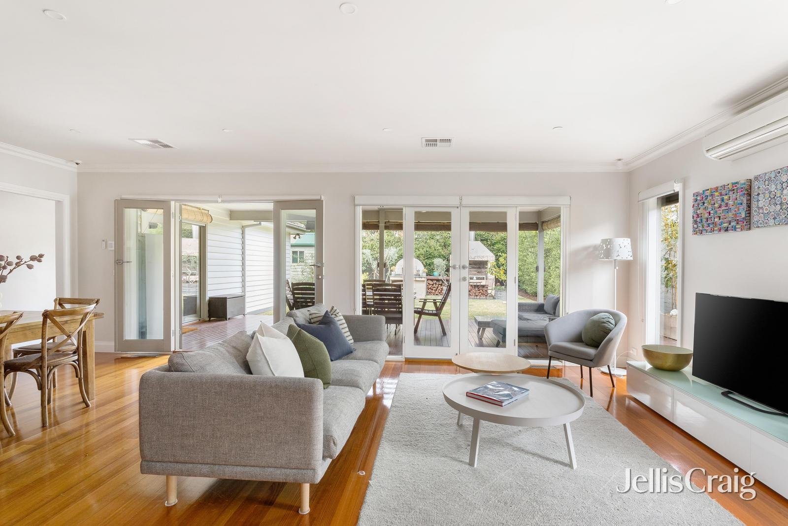 2 Juliana Street, Bentleigh East image 2