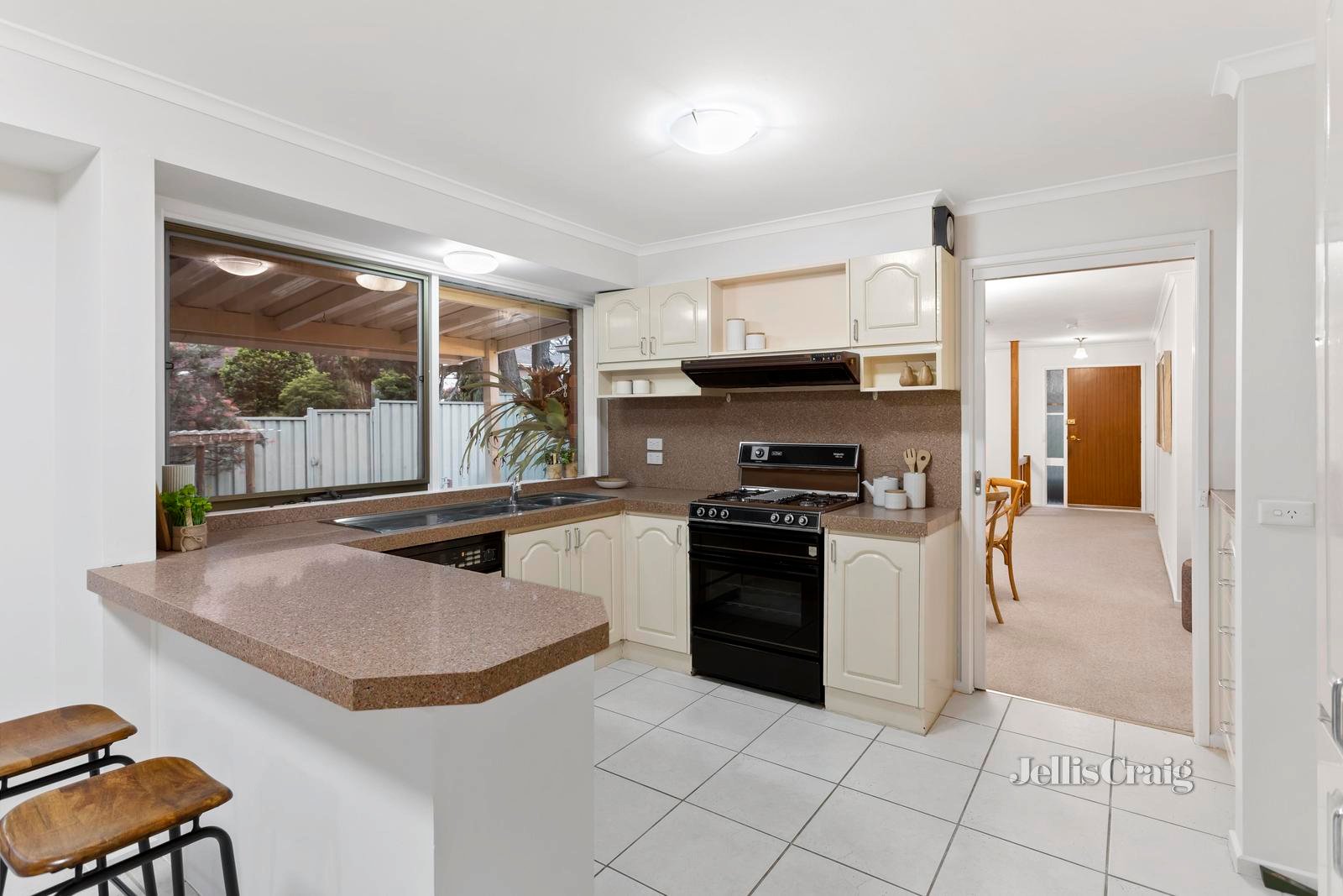 2 Jull Parade, Ringwood North image 5