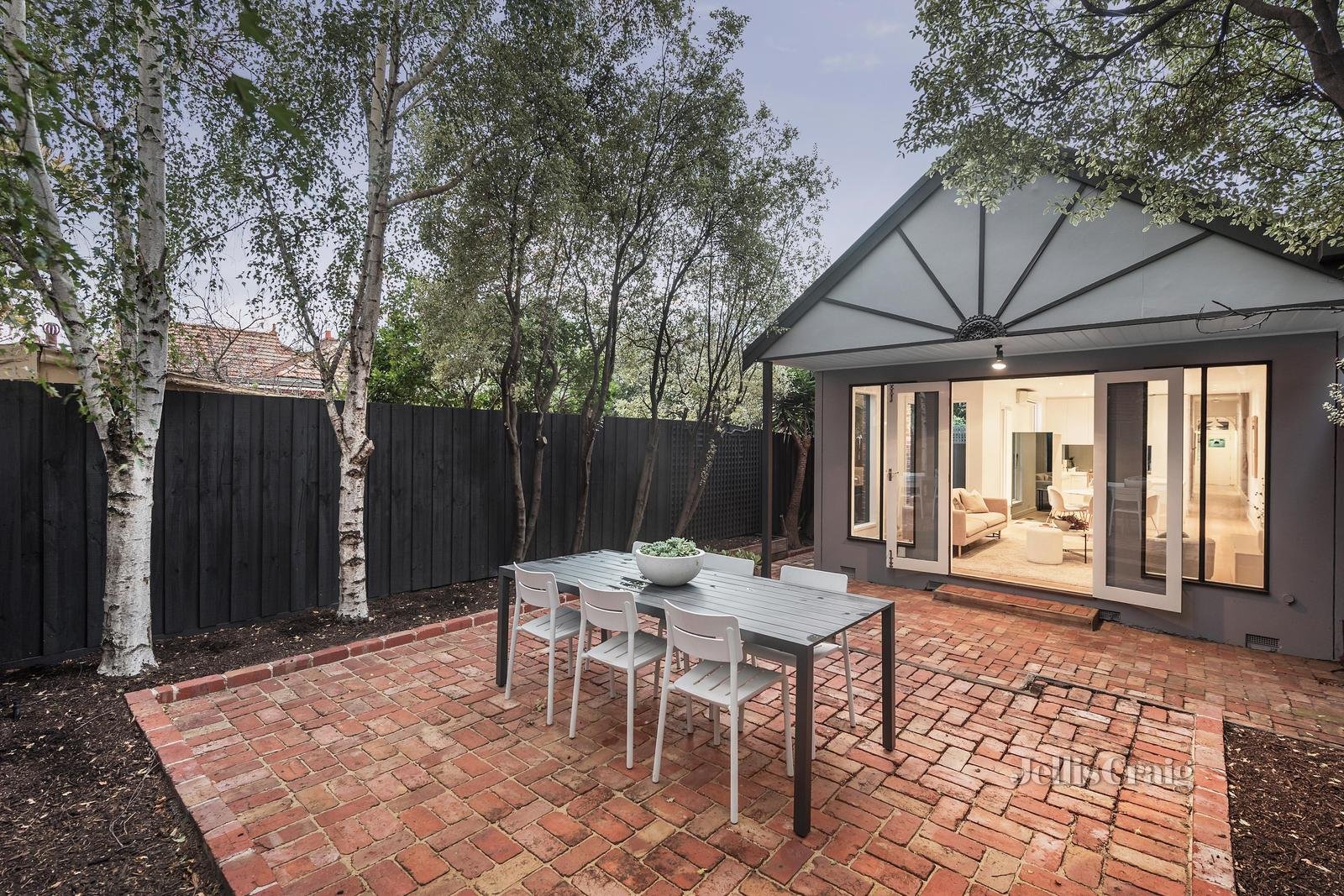 2 Kalymna Grove, St Kilda East image 9