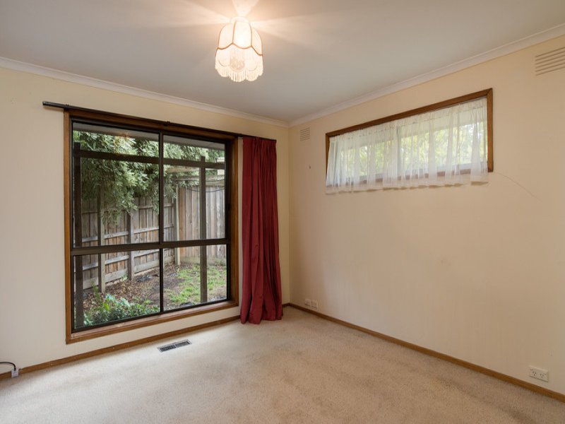 2 Karin Court, Mooroolbark image 7