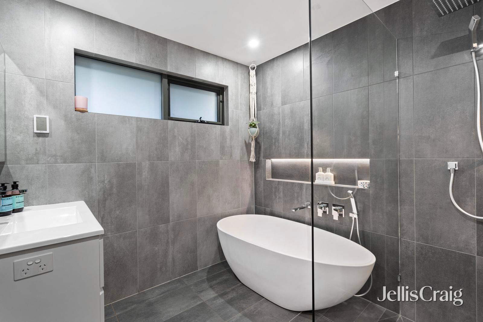 2 Karin Court, Mooroolbark image 10