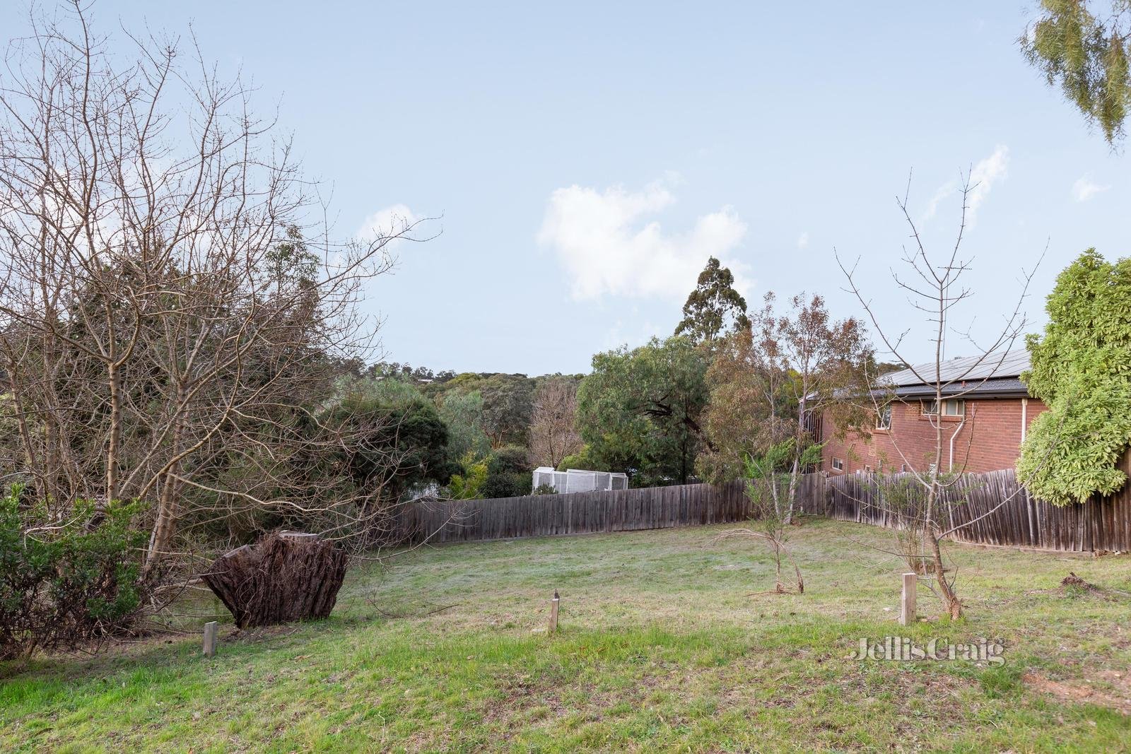 2 Kenarra Court, Hurstbridge image 3