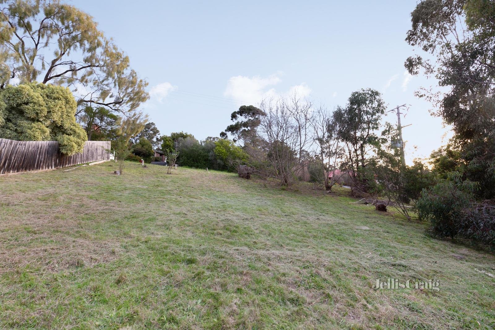 2 Kenarra Court, Hurstbridge image 4