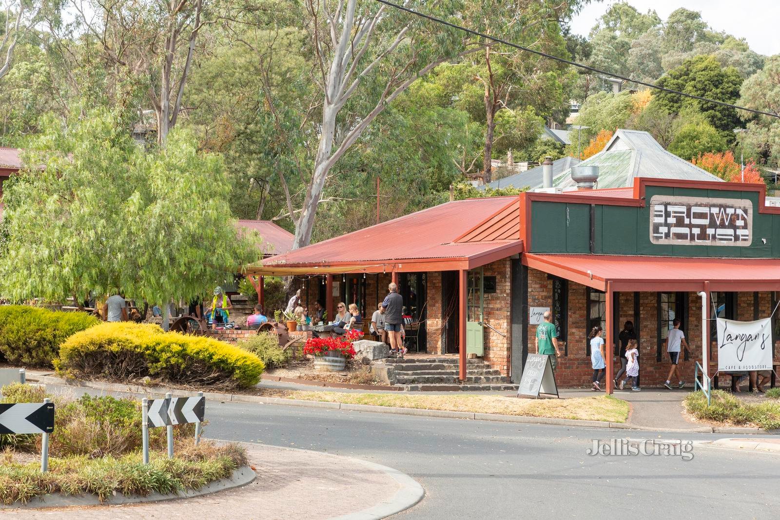 2 Kenarra Court, Hurstbridge image 5