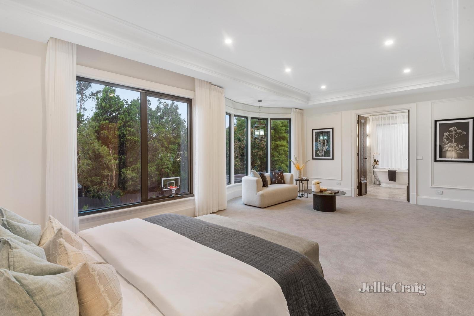 2 Kenny Street, Balwyn North image 11