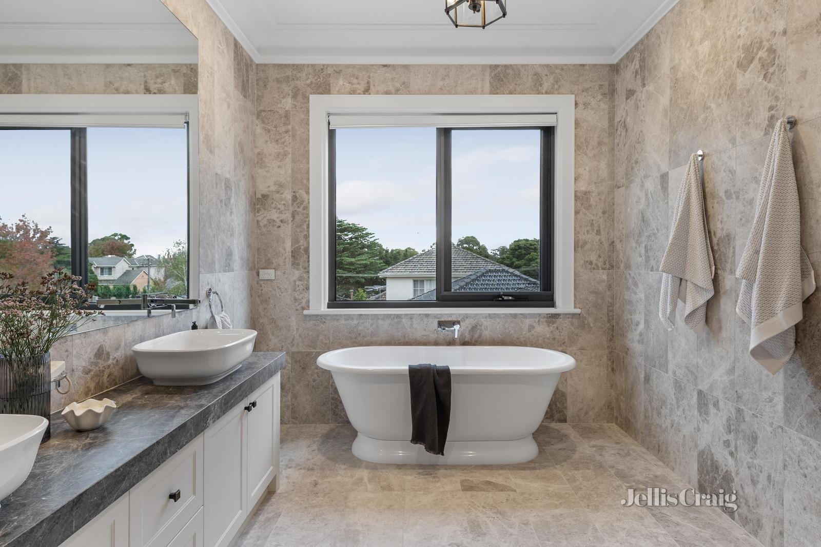 2 Kenny Street, Balwyn North image 12