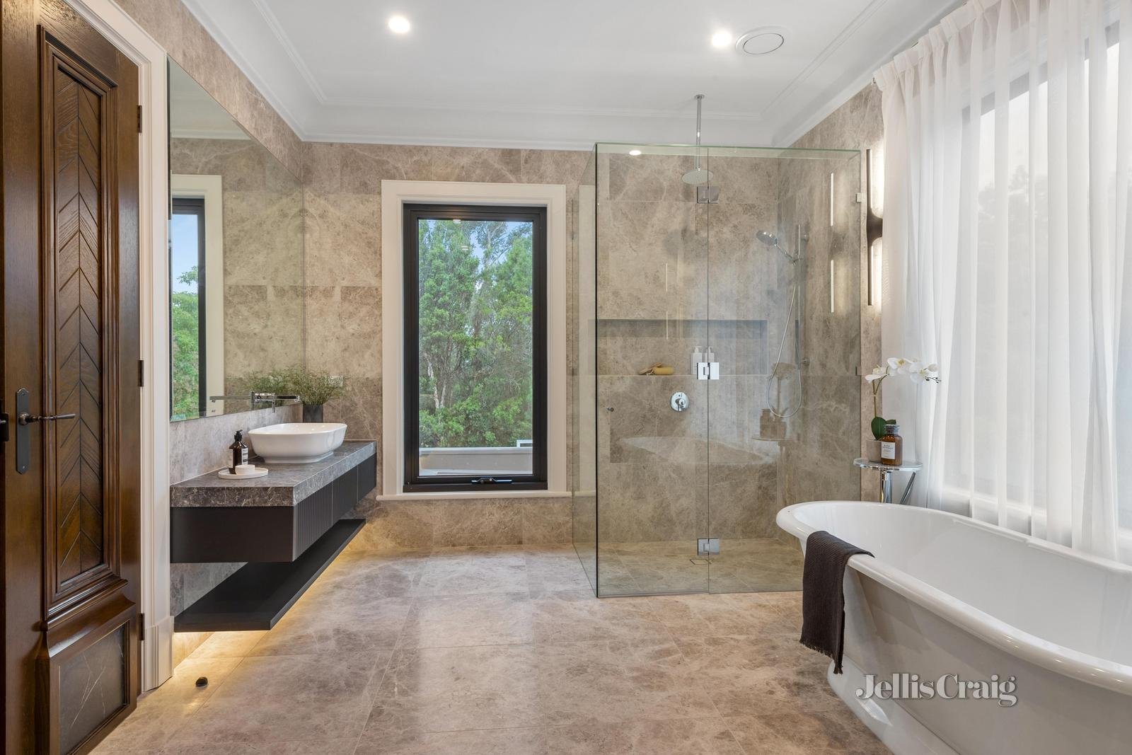2 Kenny Street, Balwyn North image 14