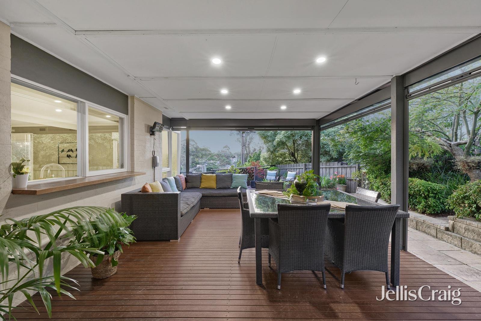 2 Kent Court, Eltham image 16
