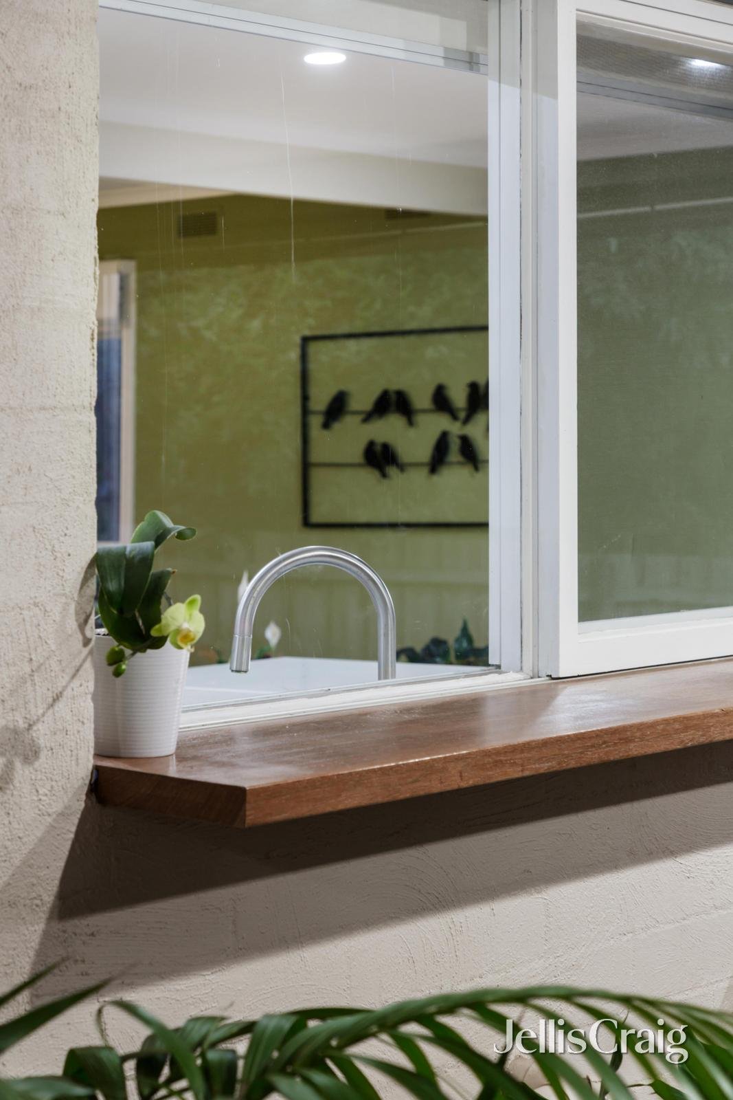 2 Kent Court, Eltham image 17