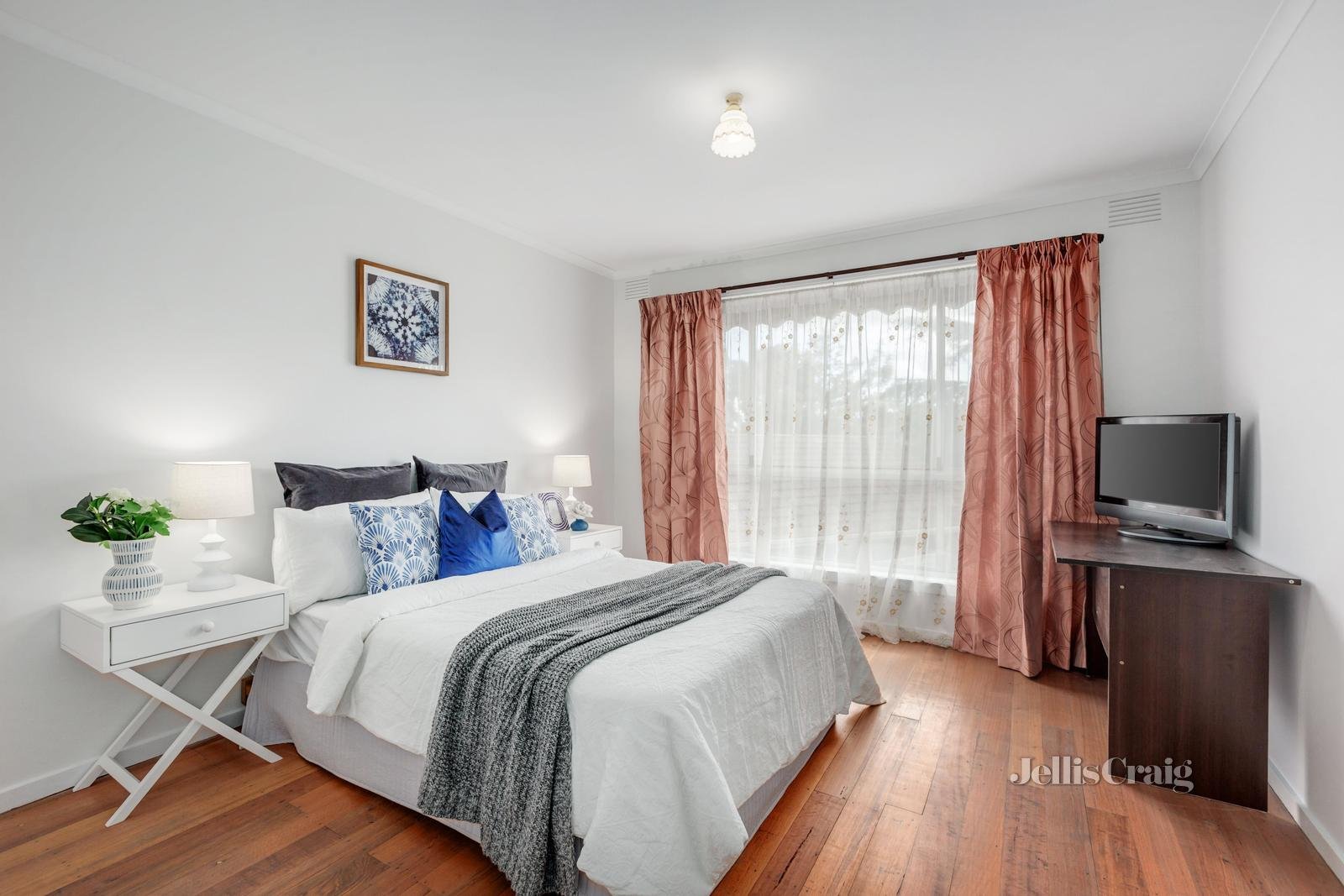 2 Kerferd Road, Glen Waverley image 7