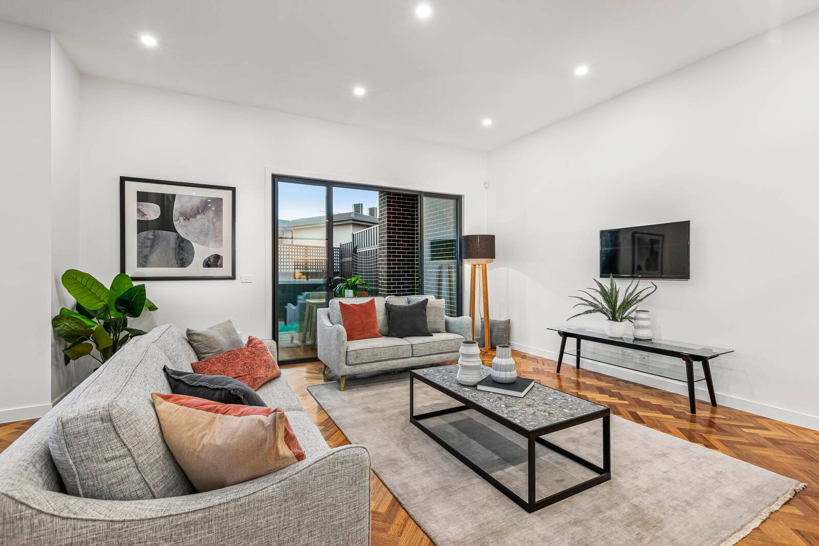 Property Gallery Thumbnail 2