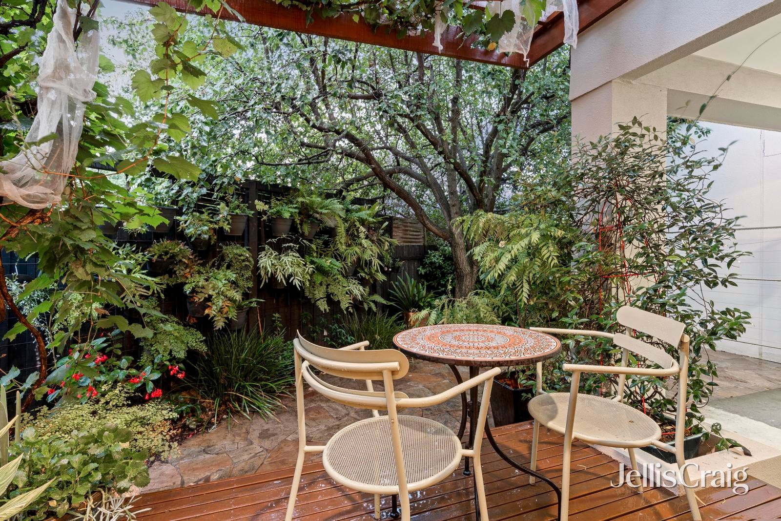 2 Kingfisher Gardens, Brunswick&nbsp;East image 8