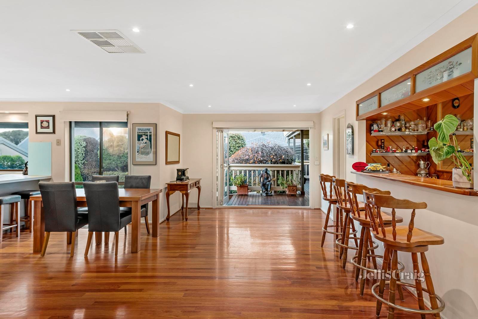 2 Kingsbridge Court, Croydon Hills image 4