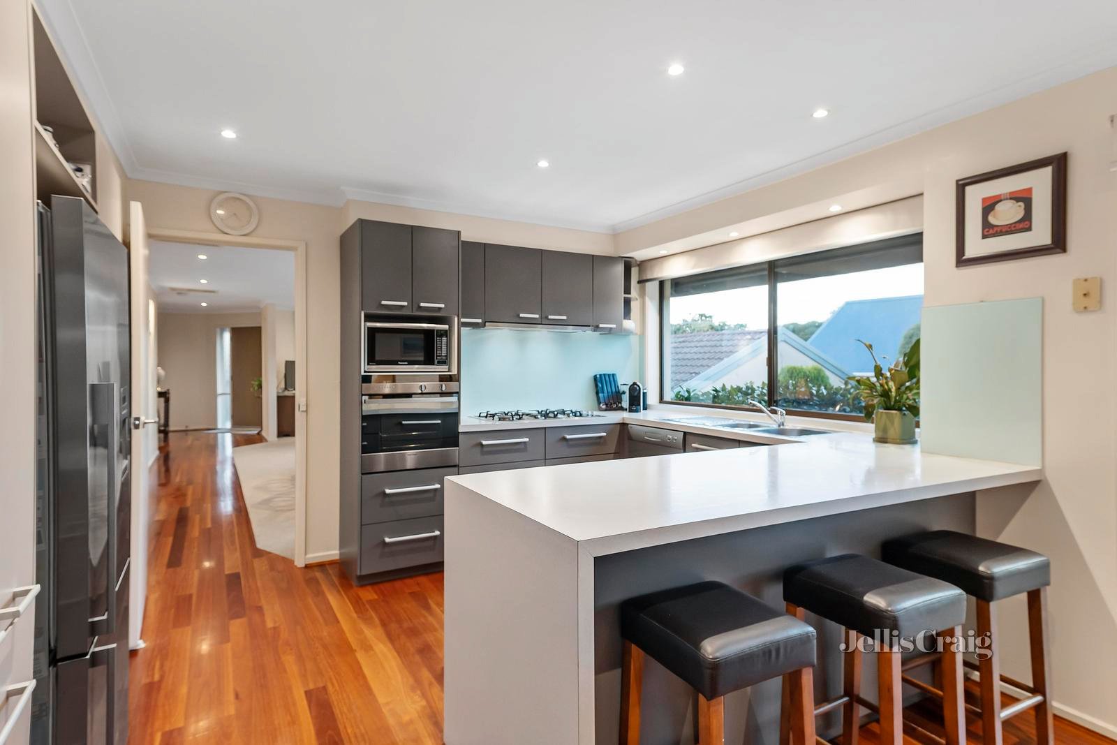 2 Kingsbridge Court, Croydon Hills image 6