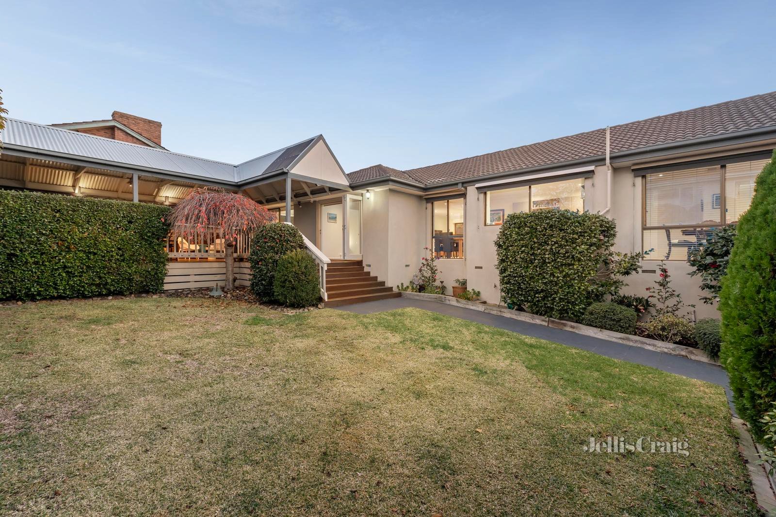 2 Kingsbridge Court, Croydon Hills image 16