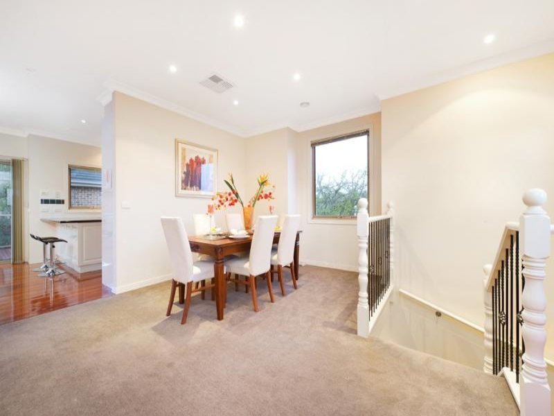 2 Kingswood Rise, Box Hill South image 3