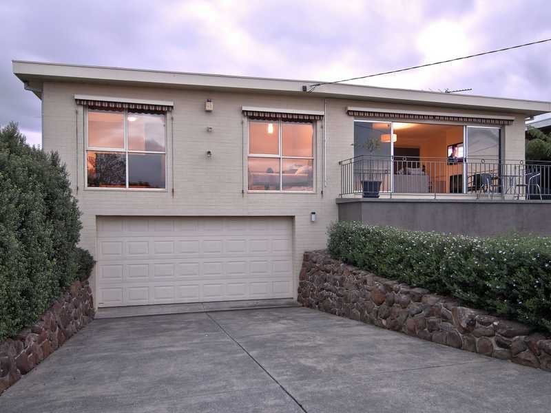 2 Kirriemuir Street, Hamlyn Heights image 1
