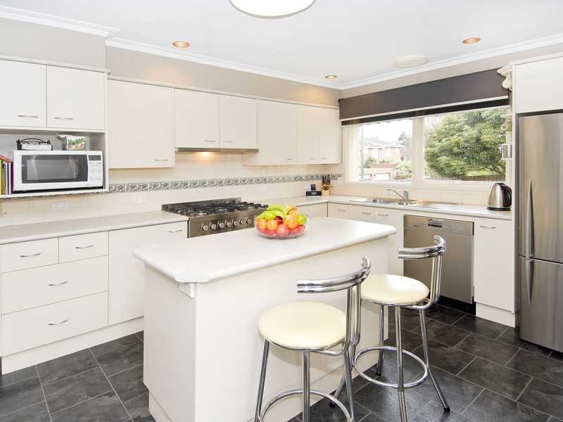 2 Kirriemuir Street, Hamlyn Heights image 3