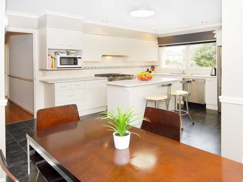 2 Kirriemuir Street, Hamlyn Heights image 4