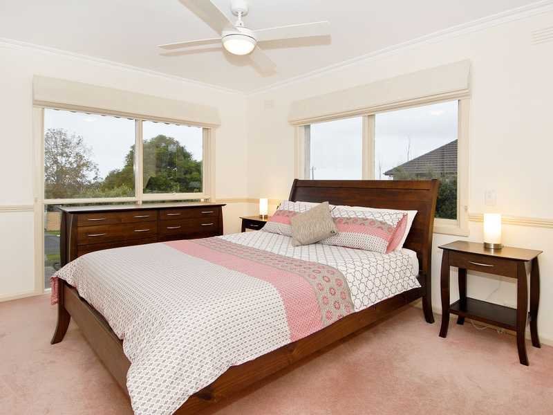2 Kirriemuir Street, Hamlyn Heights image 7