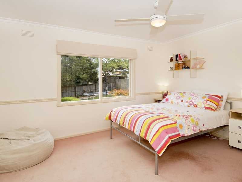 2 Kirriemuir Street, Hamlyn Heights image 8