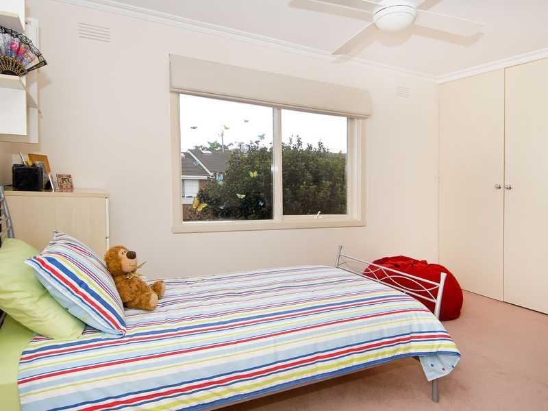 2 Kirriemuir Street, Hamlyn Heights image 9