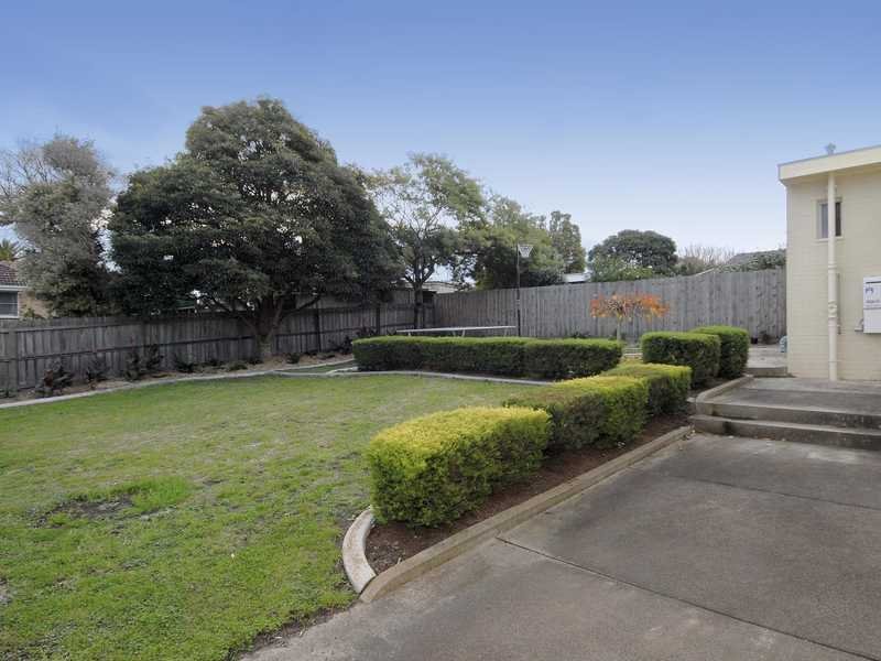 2 Kirriemuir Street, Hamlyn Heights image 14