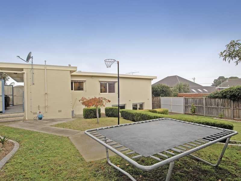 2 Kirriemuir Street, Hamlyn Heights image 15