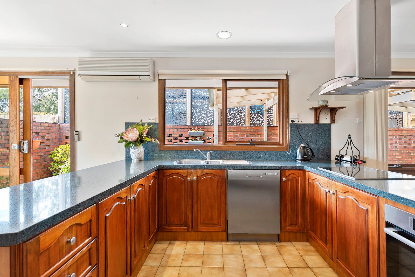 Property Gallery Thumbnail 4