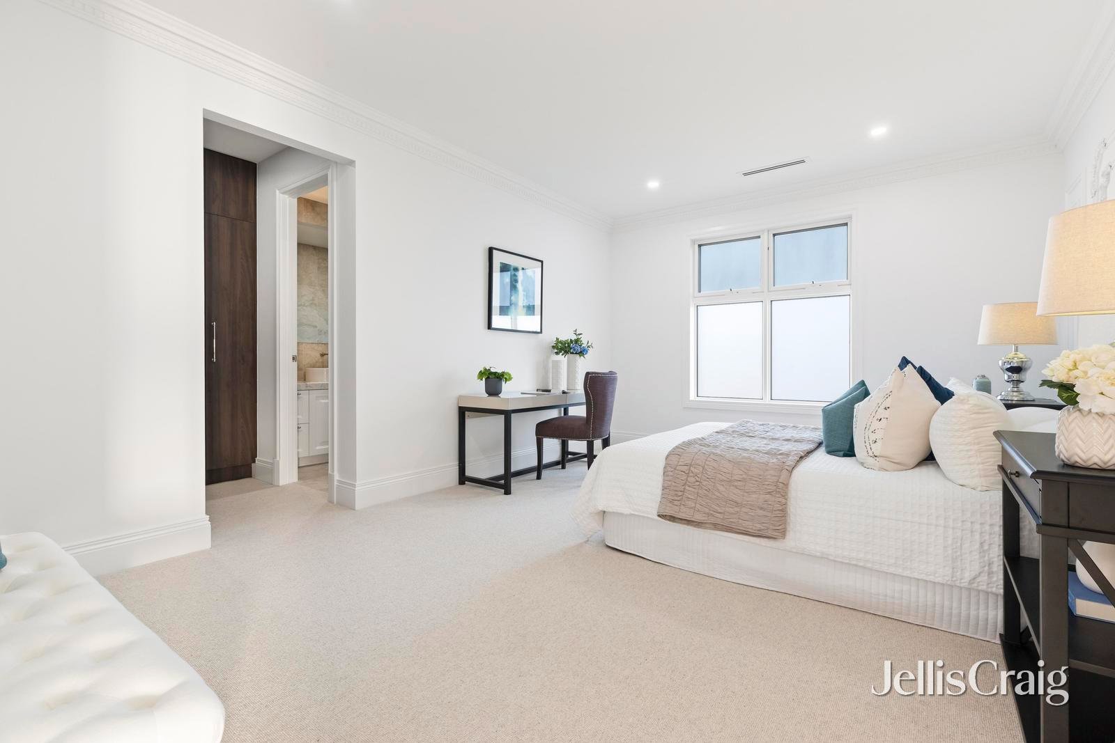 2 Kurrajong Avenue, Glen&nbsp;Waverley image 16