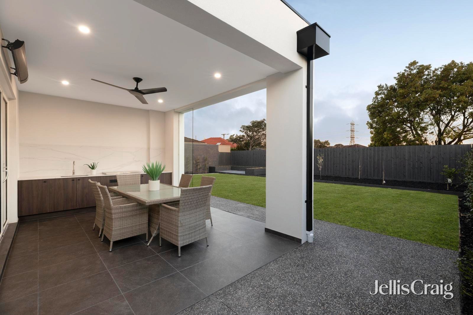 2 Kurrajong Avenue, Glen&nbsp;Waverley image 20