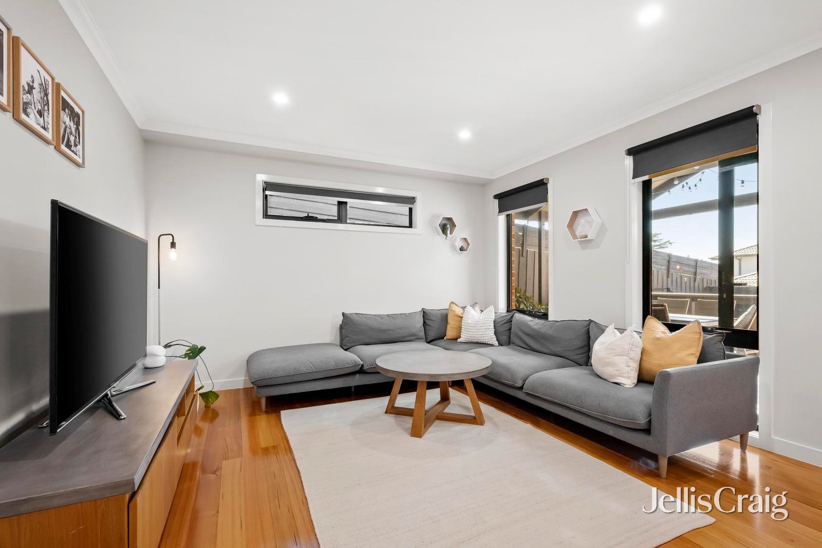 2 Lacey Close, Lilydale image 2