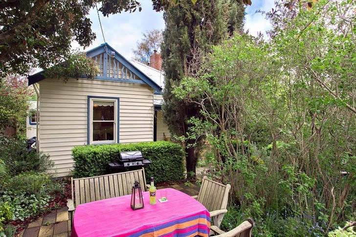 2 Lake Road, Daylesford image 1