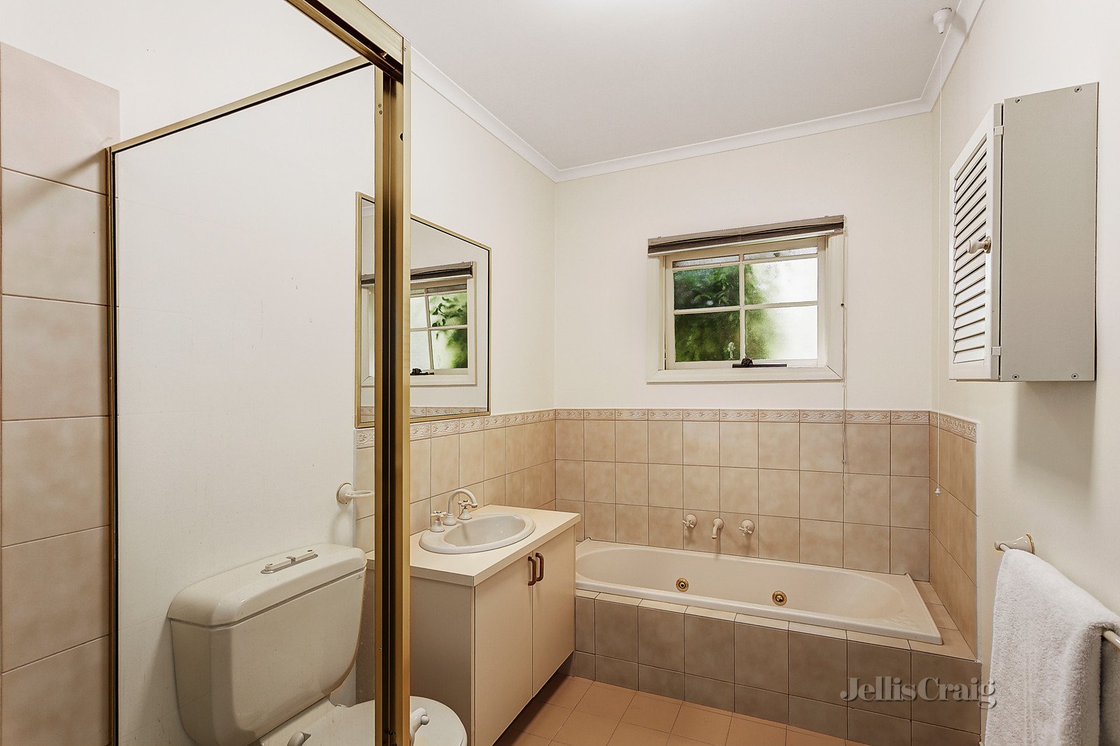 2 Lalla Court, Kew image 9