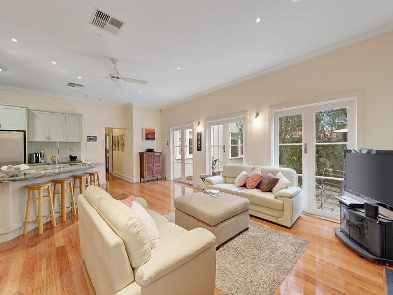 2 Lansell Crescent, Camberwell image 2
