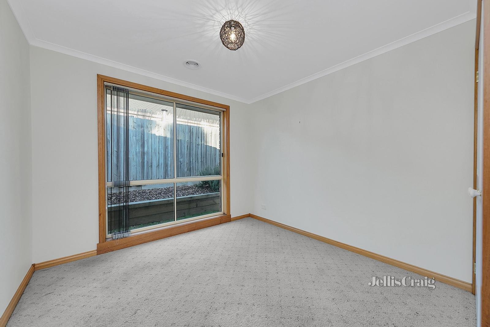 2 Lapwing Road, South Morang image 10