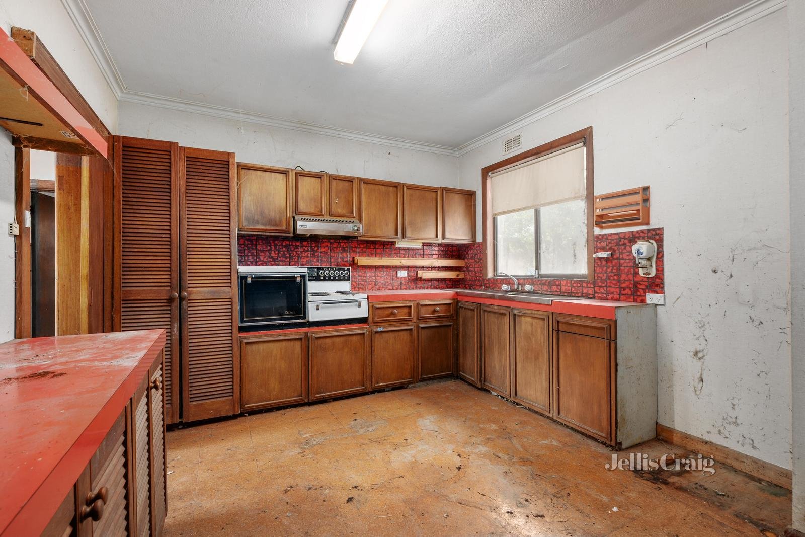 2 Lawson Street, Blackburn image 8