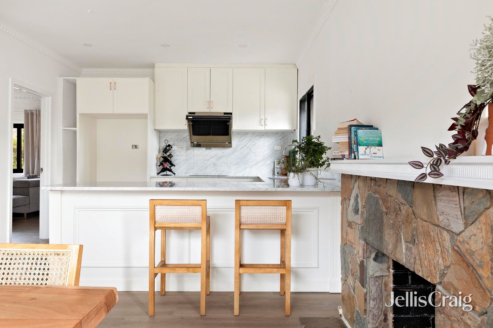 2 Lebanon Street, Strathmore image 6