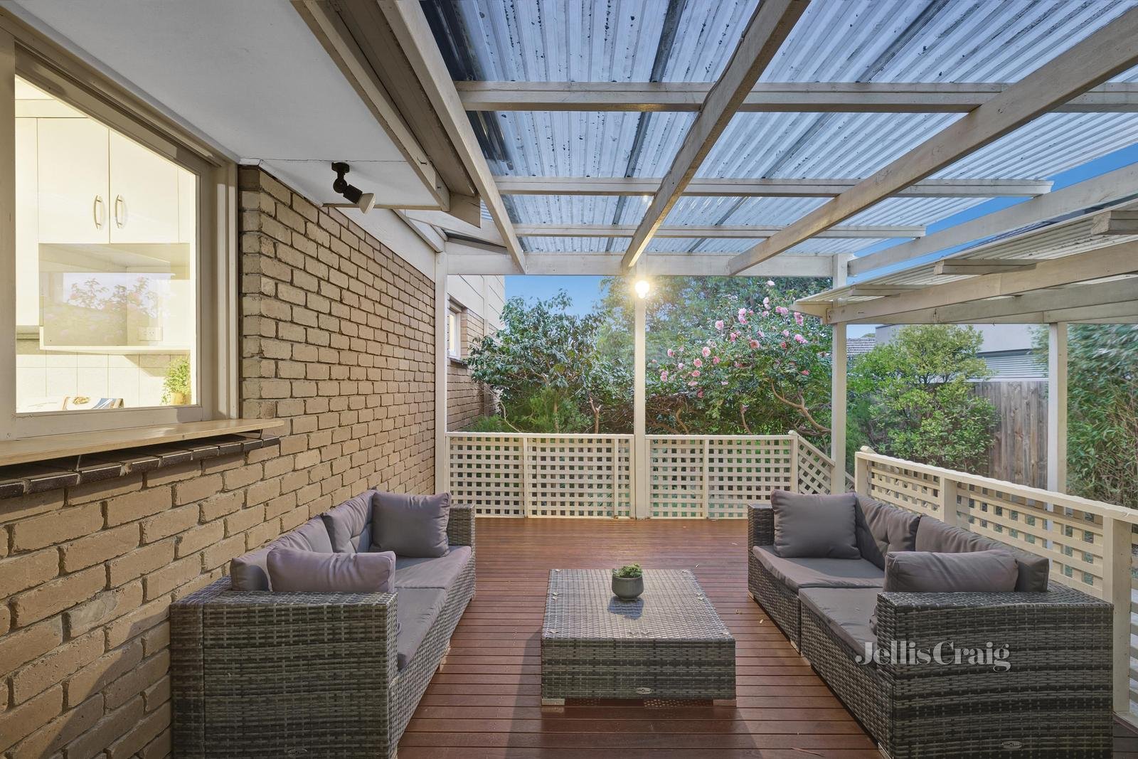 2 Leeds Road, Mount Waverley image 9