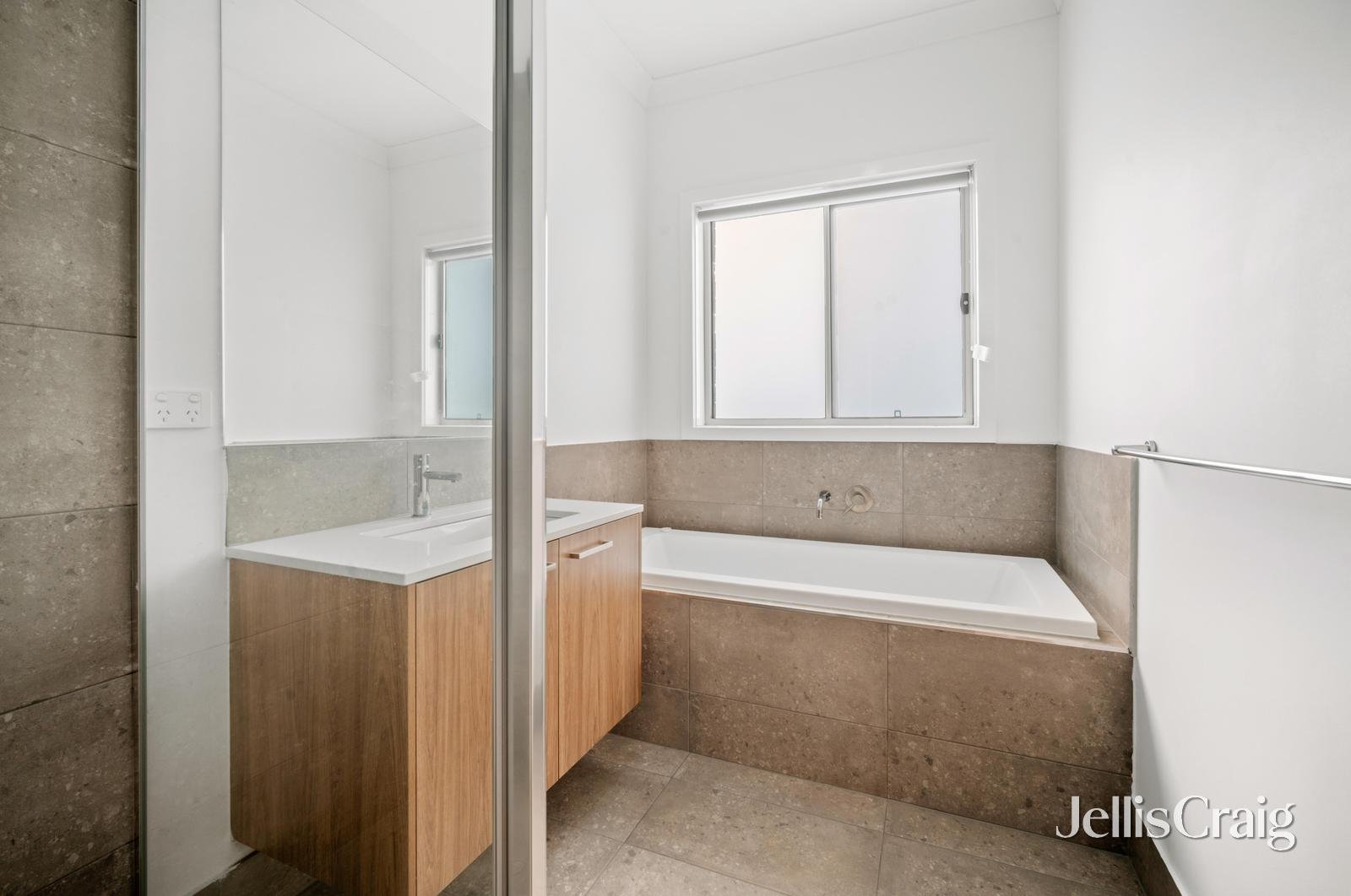 2 Lemon Street, Alfredton image 3