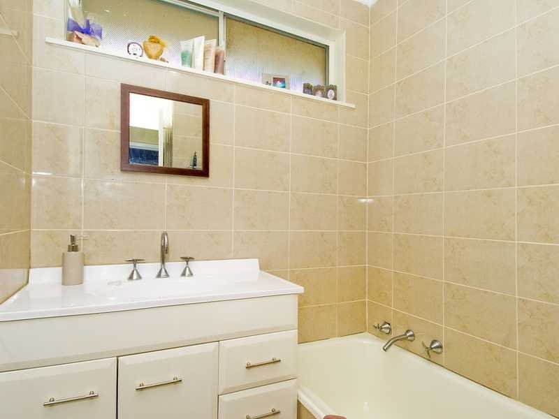 2 Leura Court, Corio image 4