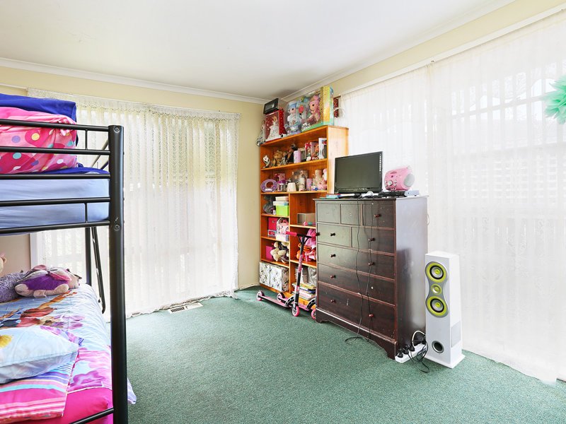 2 Leura Court, Corio image 5