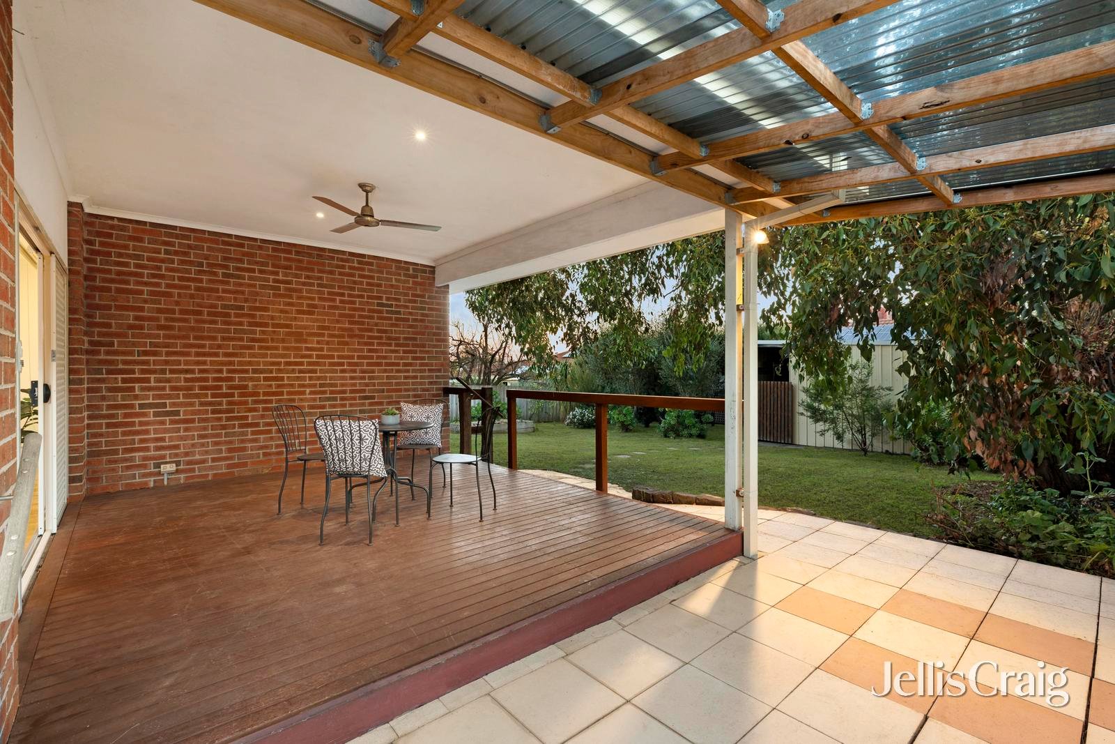 2 Lincoln Avenue, Glen&nbsp;Waverley image 13