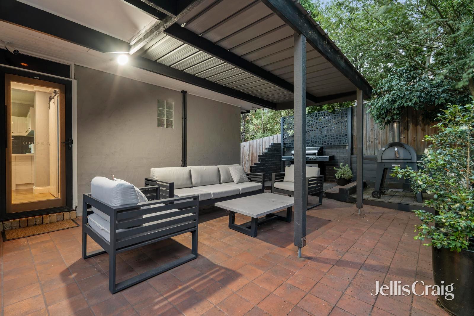 2 Lister Court, Ringwood image 13