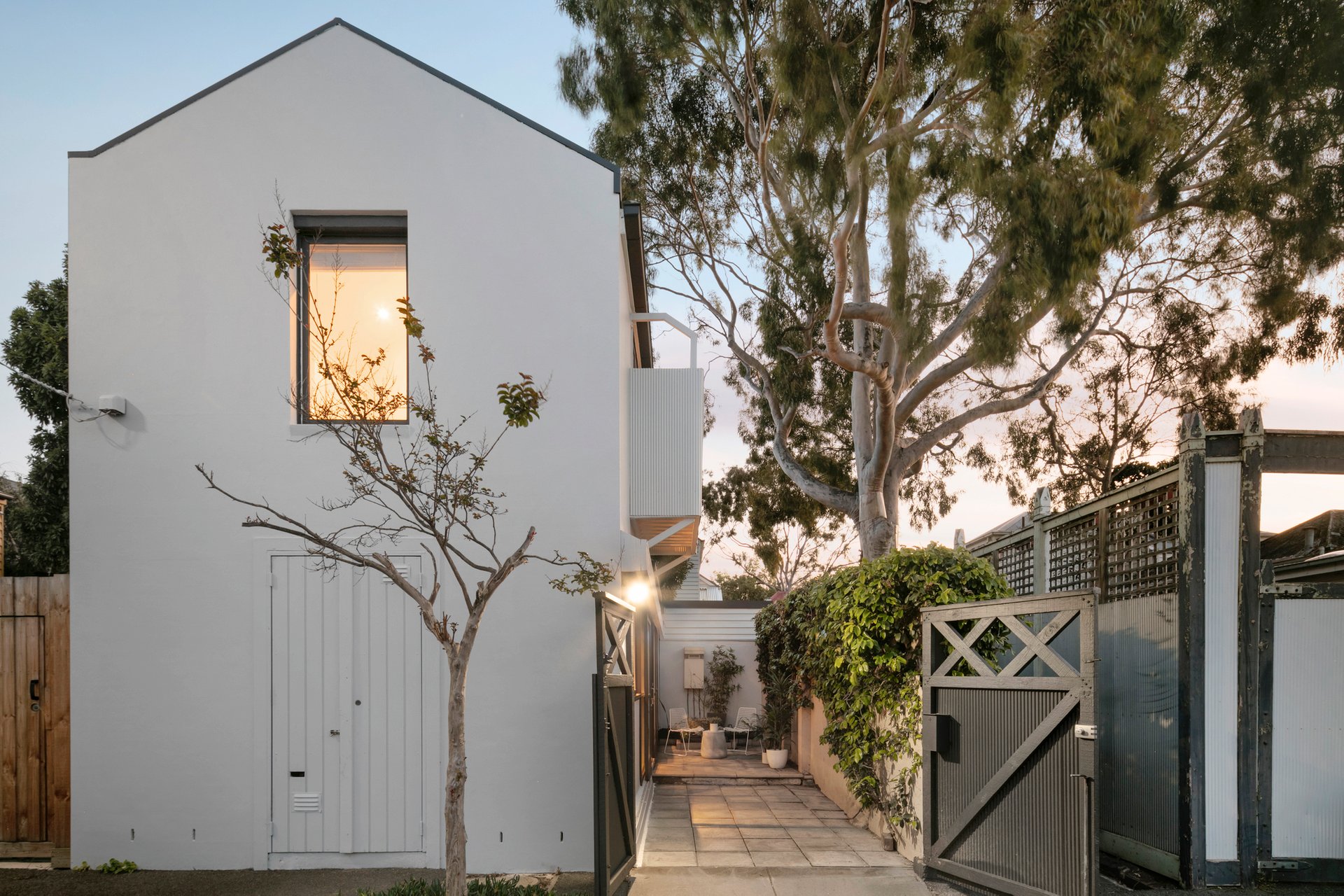 2 Little Graham Street